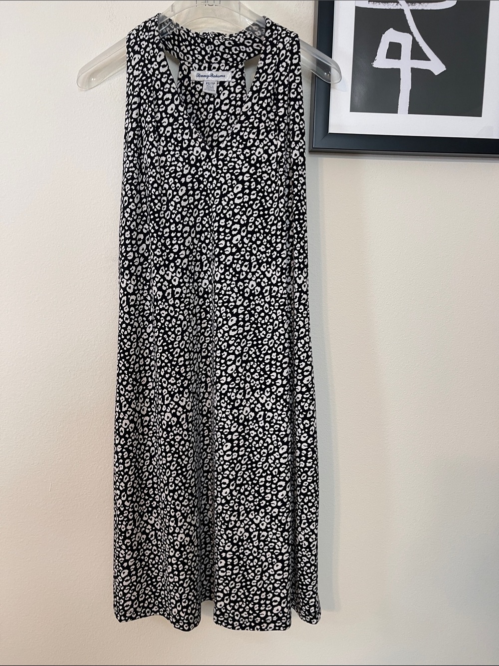Tommy Bahama B&W Sandy Spots Sleeveless V-Neck Print Travel Dress
